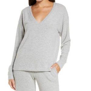 Socialite V-neck Fleece Long Sleeve Top